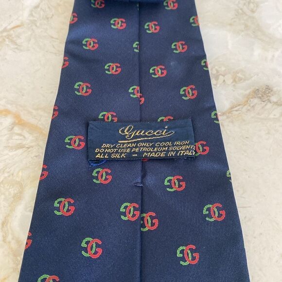 Gucci 100% Silk GG Red & Green Monogram Tie - Picture 6 of 10